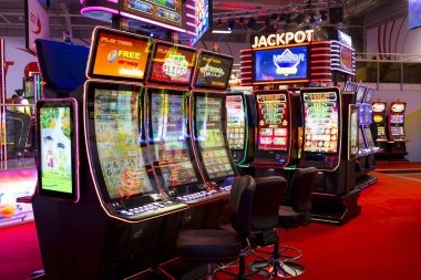 mpo sakti No Commission Baccarat live dealer table with player and banker cards
